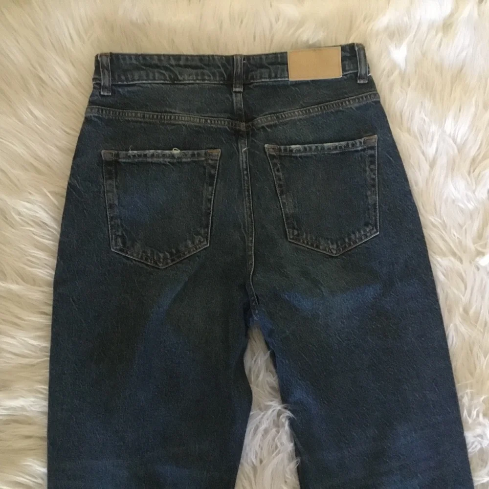 🌹HOST PICK🌹 ZARA HIGH WAIST JEANS / SIZE 6/ NEW CONDITION - Picture 8 of 10